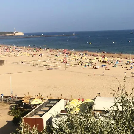 Charming With Balcony In Portimao, 55 Sqm, Pool View Apartment